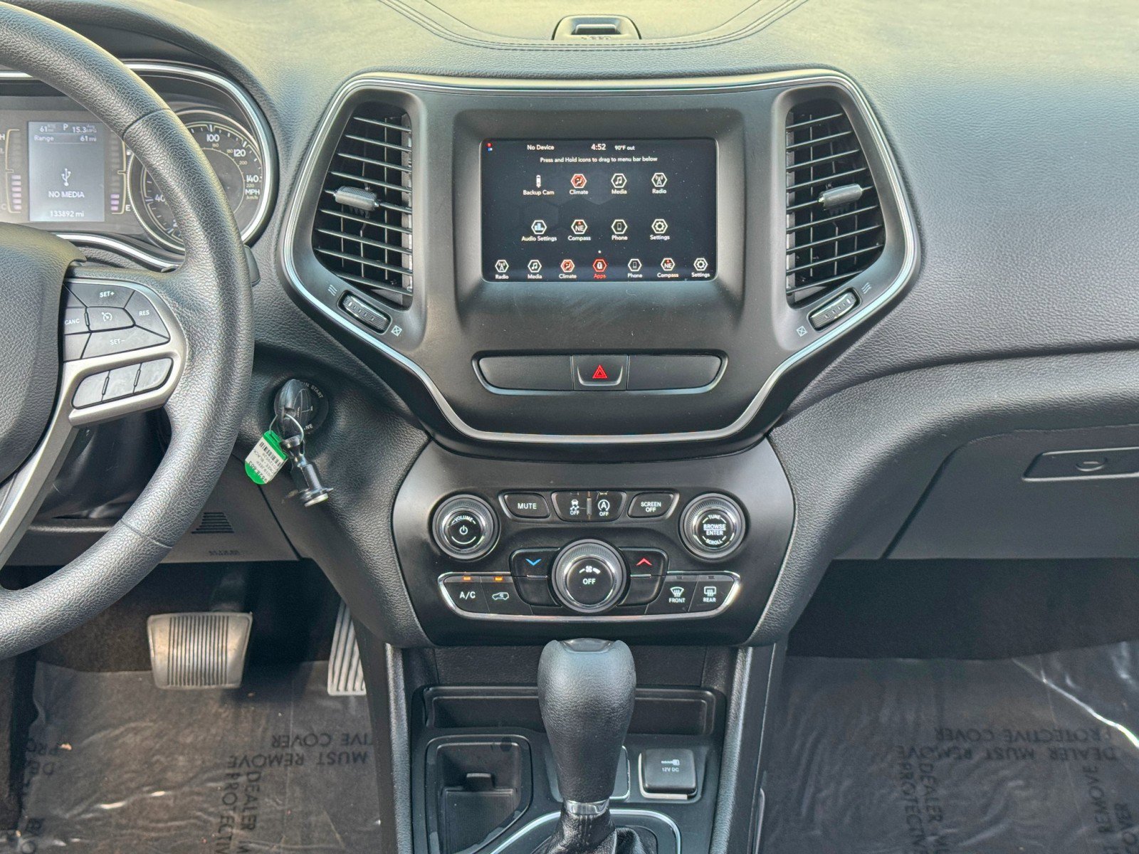 Used 2019 Jeep Cherokee Latitude w/ Popular Appearance Group FWD image 21