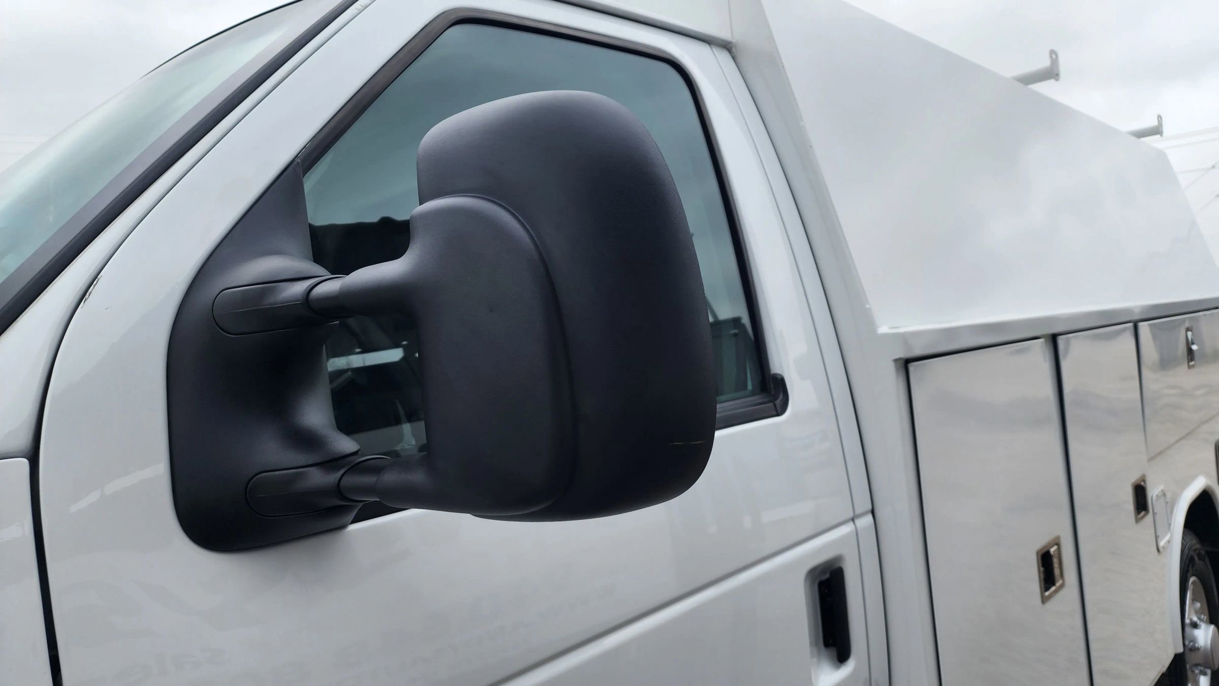 Used 2024 Ford E-350 and Econoline 350 Super Duty w/ Power Windows & Locks Group image 29