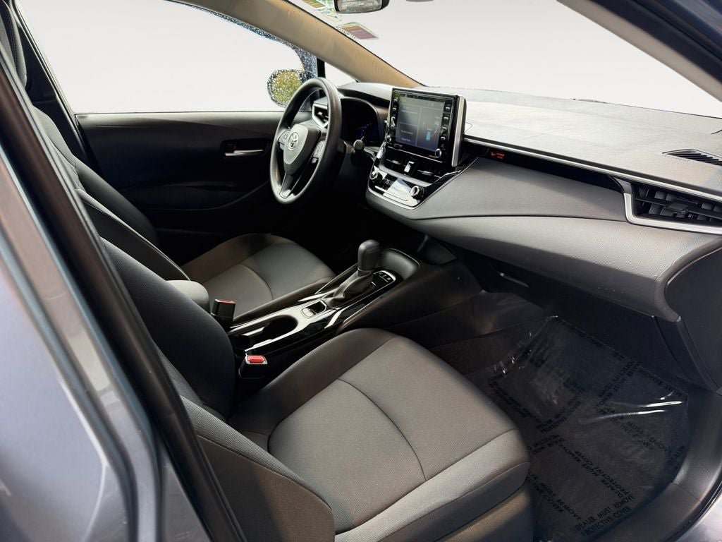 Used 2021 Toyota Corolla LE FWD image 26