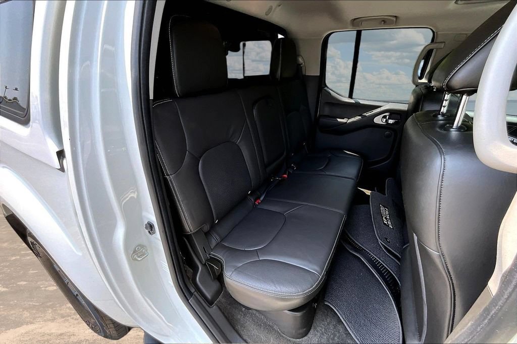 Used 2017 Nissan Frontier PRO-4X w/ Pro-4x Luxury Package AWD/4WD image 26
