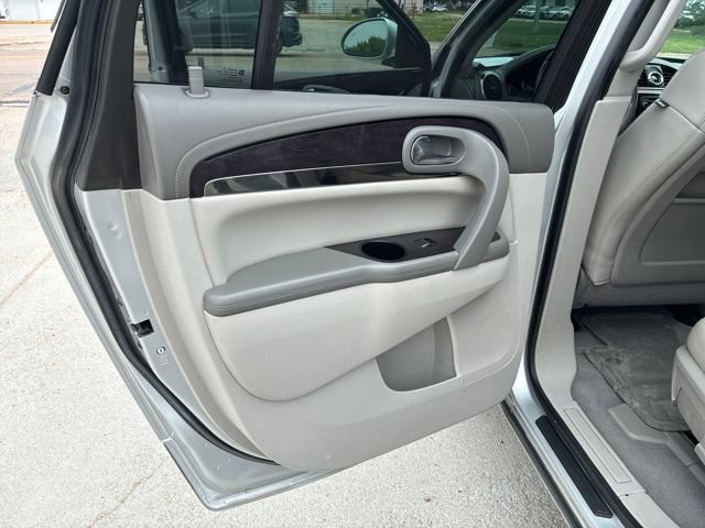 Used 2015 Buick Enclave Leather AWD/4WD image 9