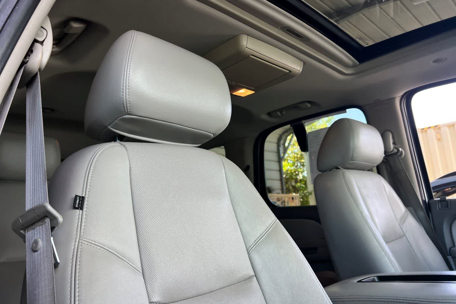 Used 2012 Chevrolet Tahoe LTZ AWD/4WD image 20