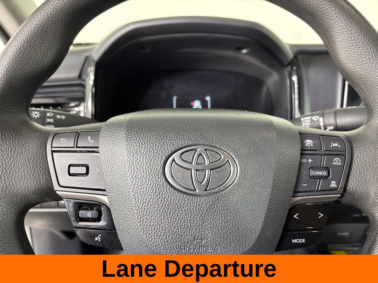 Used 2025 Toyota Camry LE FWD image 15