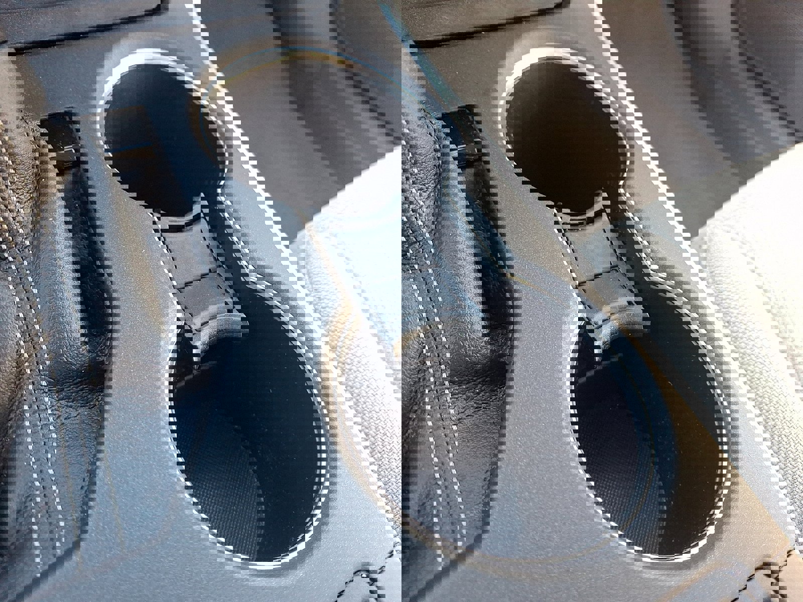 Used 2015 Toyota Camry LE image 21