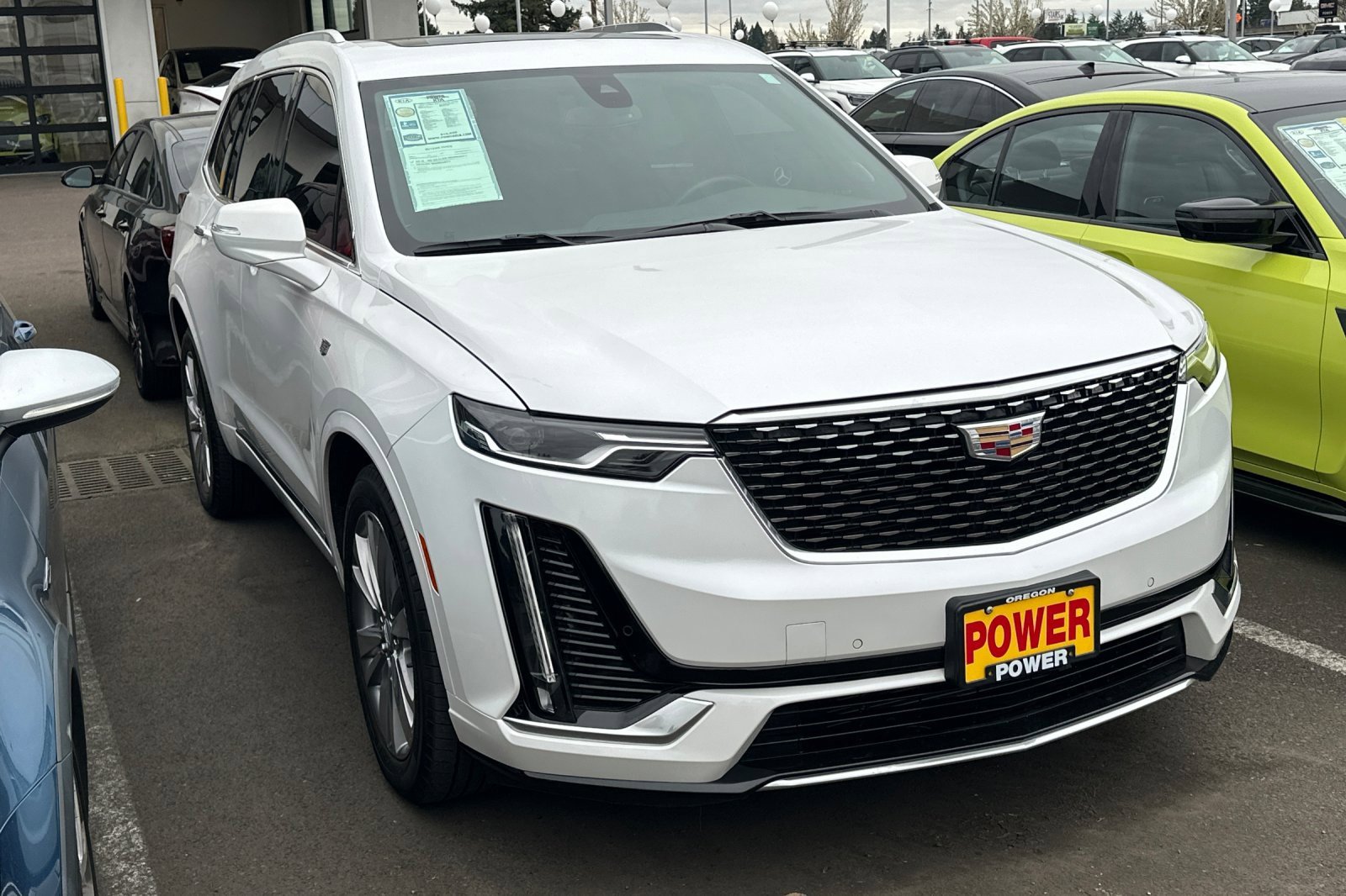 Used 2024 Cadillac XT6 Premium Luxury image 2
