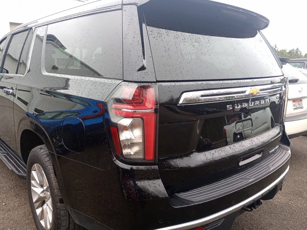 Used 2024 Chevrolet Suburban Premier image 7