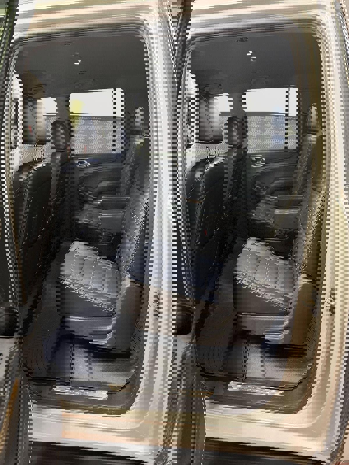 Used 2016 GMC Yukon XL Denali image 9