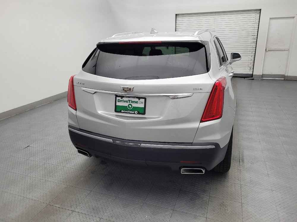 Used 2017 Cadillac XT5 Luxury w/ Driver Awareness Package FWD image 7