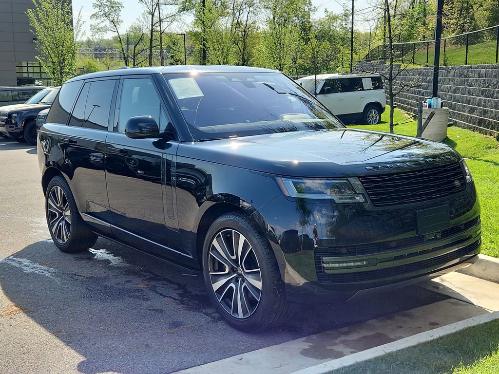 Used 2023 Land Rover Range Rover SE image 10