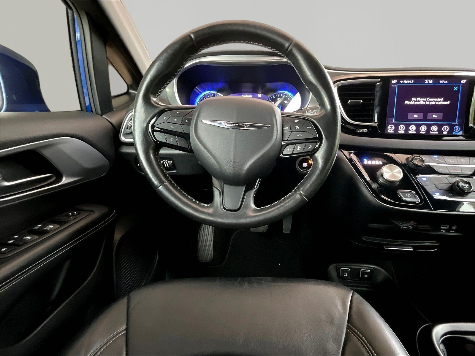 Used 2019 Chrysler Pacifica Touring-L w/ Advanced Safetytec Group FWD image 8