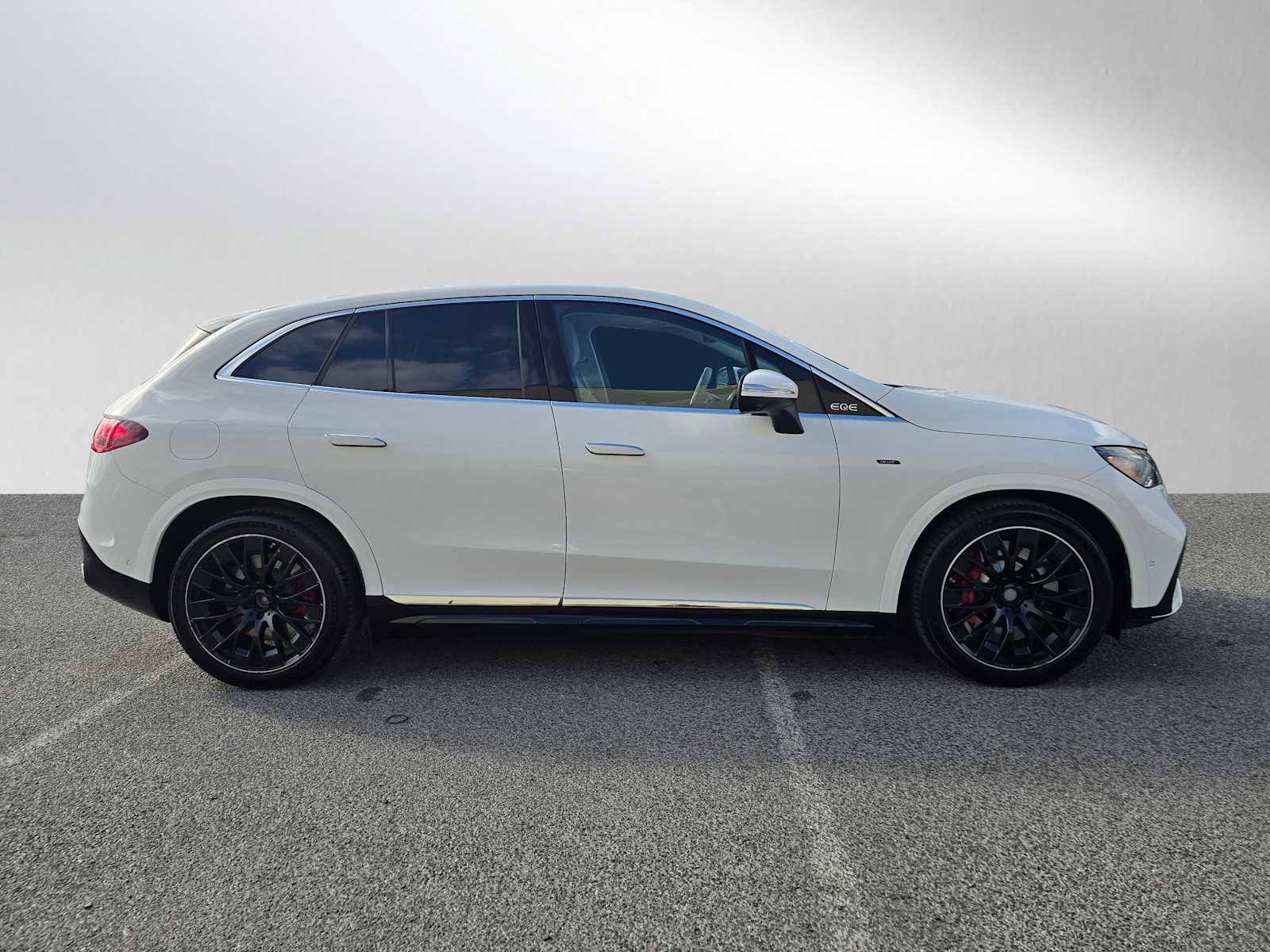 Used 2024 Mercedes-Benz EQE AMG 4MATIC SUV image 2