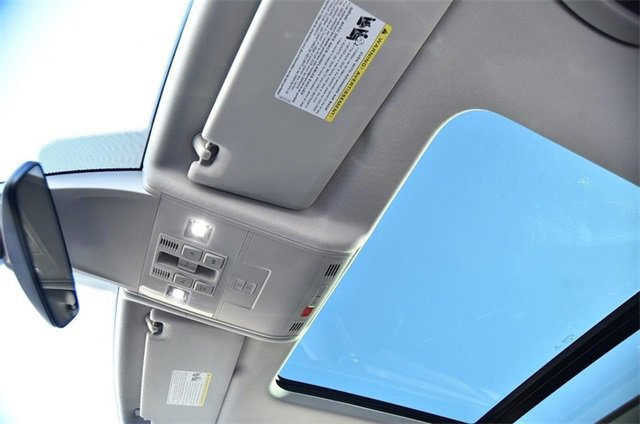 Certified 2022 Volkswagen Tiguan SE image 20