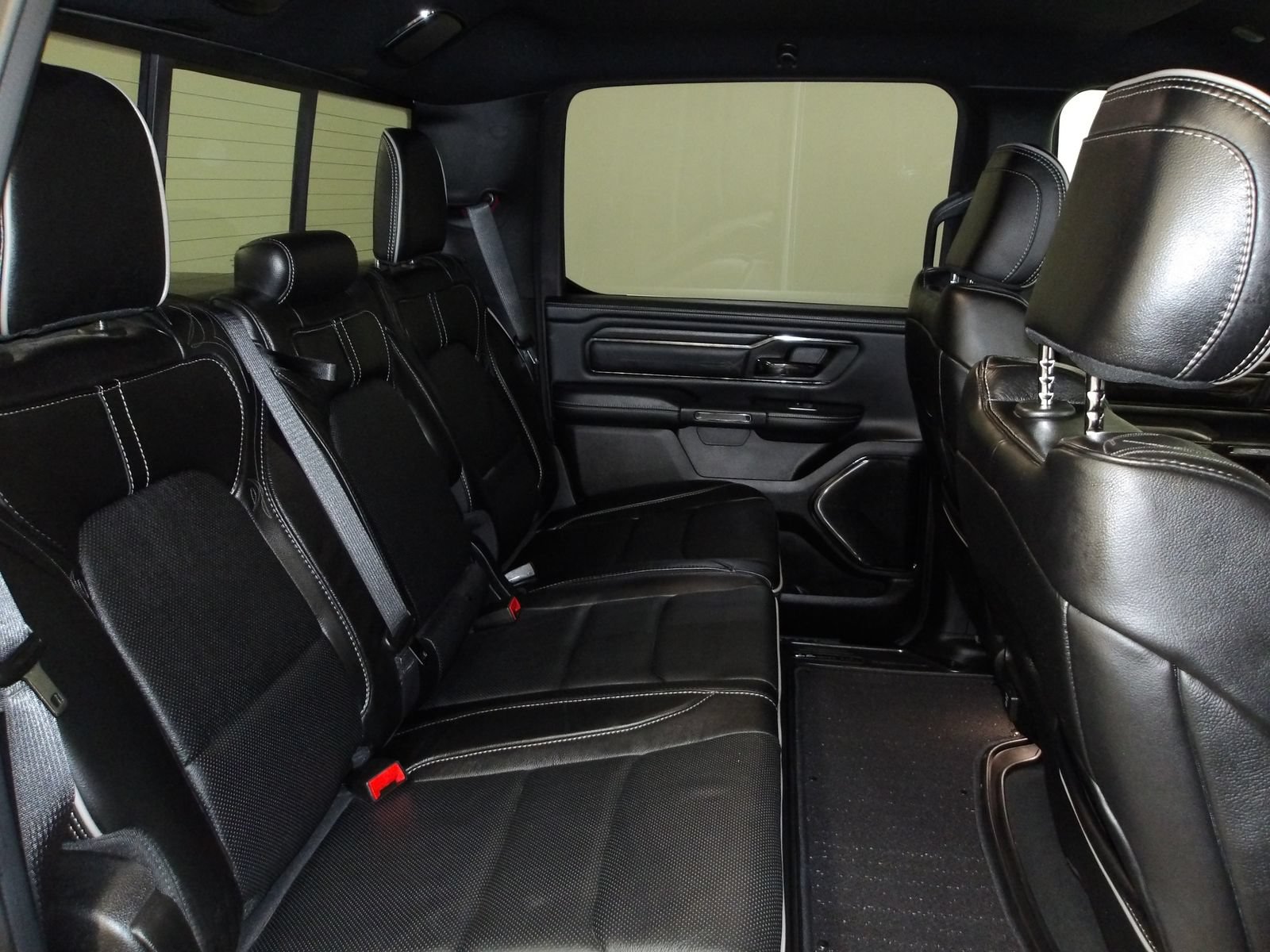 Used 2023 RAM 1500 Limited AWD/4WD image 16