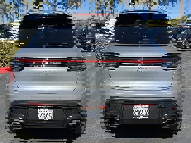 Used 2024 Porsche Macan image 13