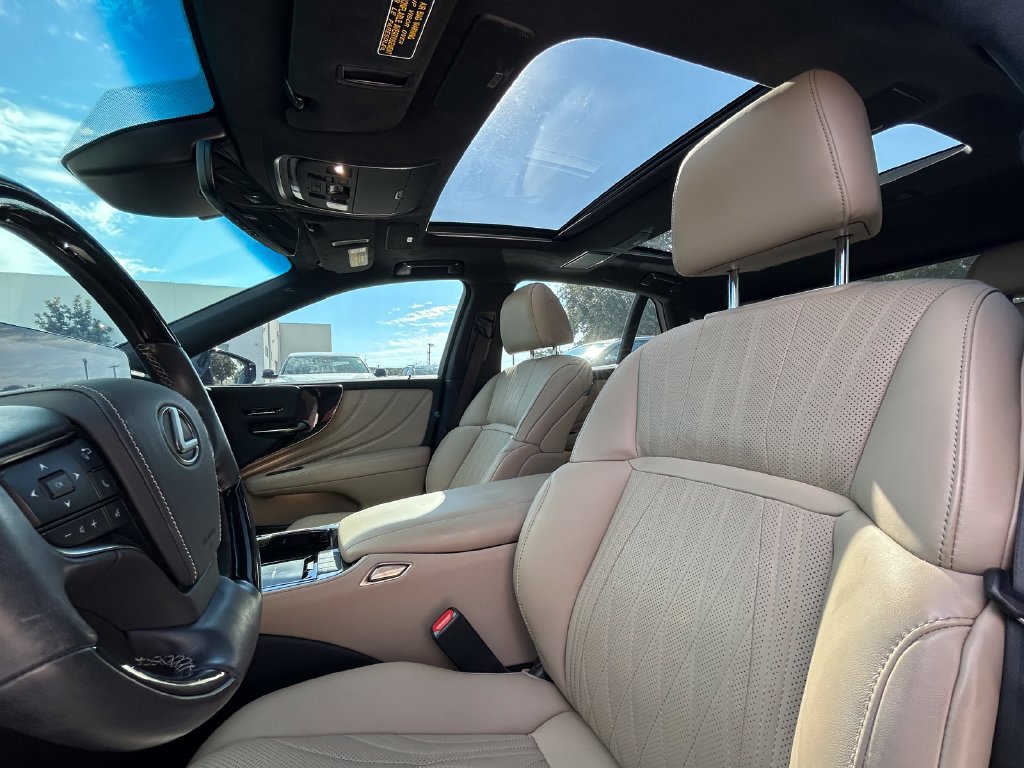 Used 2022 Lexus LS 500 w/ Interior Upgrade Package RWD image 12