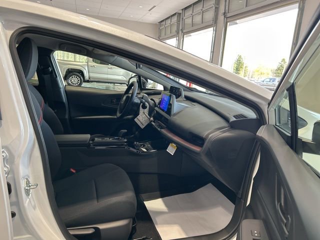 New 2026 Toyota Prius Plug-In Hybrid FWD image 15