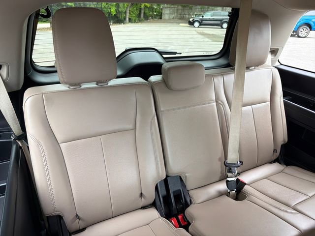 Used 2024 Ford Expedition XLT AWD/4WD image 33