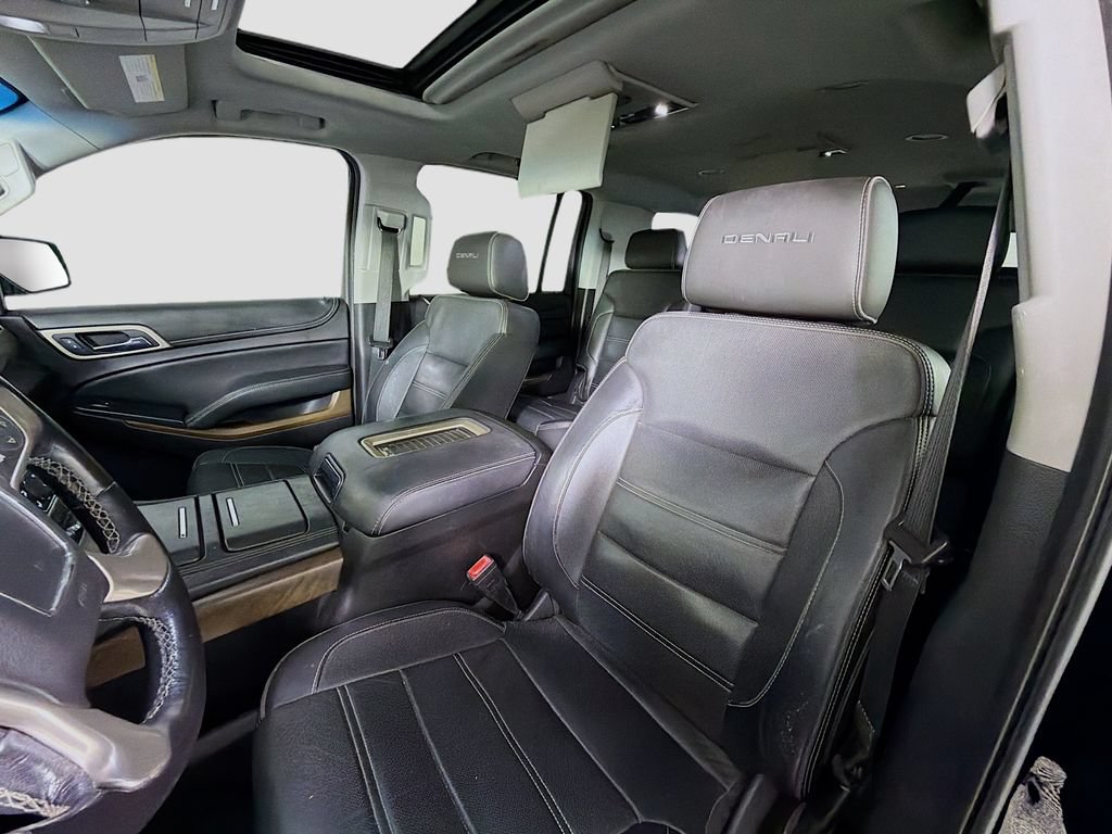 Used 2018 GMC Yukon XL Denali w/ Open Road Package RWD image 12