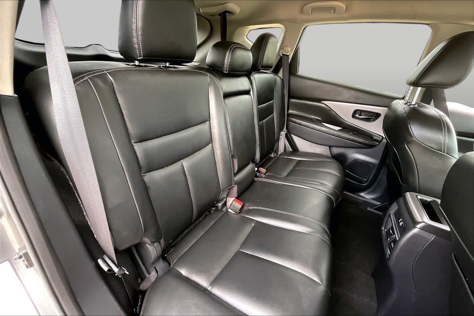 Used 2023 Nissan Murano SV FWD image 19