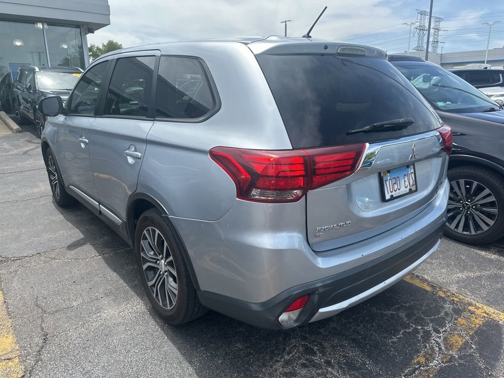 Used 2016 Mitsubishi Outlander SE FWD image 6