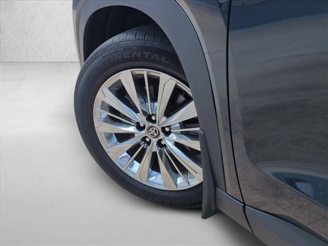 Used 2025 Toyota Grand Highlander AWD image 10