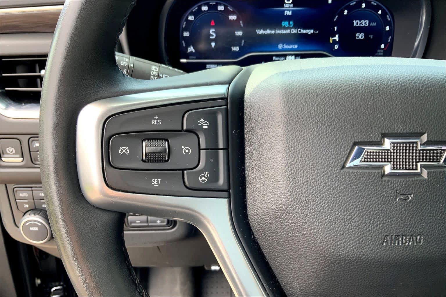 Used 2023 Chevrolet Suburban Z71 w/ Luxury Package AWD/4WD image 23
