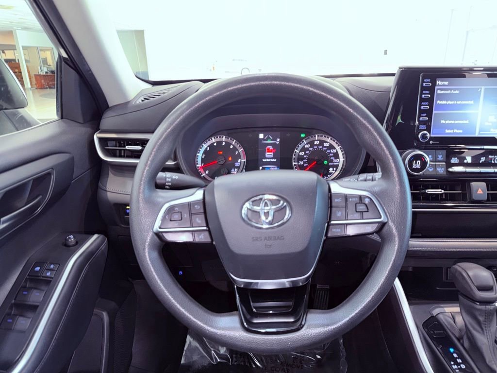 Used 2021 Toyota Highlander L AWD/4WD image 18