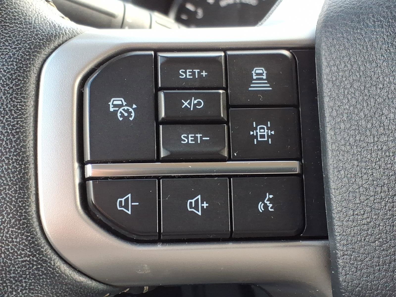 Used 2023 Ford Expedition XLT AWD/4WD image 27