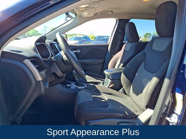 Used 2016 Jeep Cherokee Sport AWD/4WD image 2