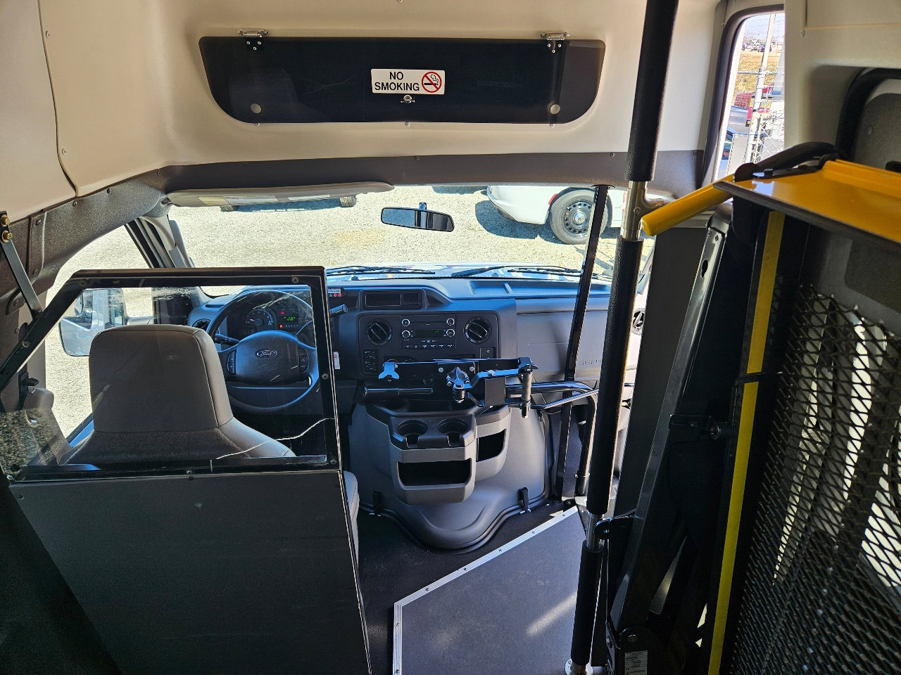 Used 2013 Ford E-350 and Econoline 350 Extended Super Duty w/ PWR Group image 39
