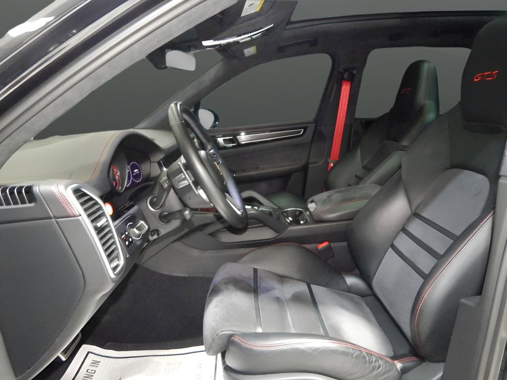 Used 2021 Porsche Cayenne GTS image 16