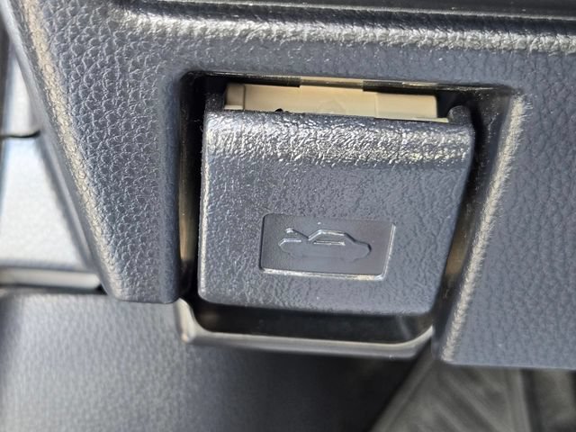 Used 2023 Toyota Prius XLE FWD image 22
