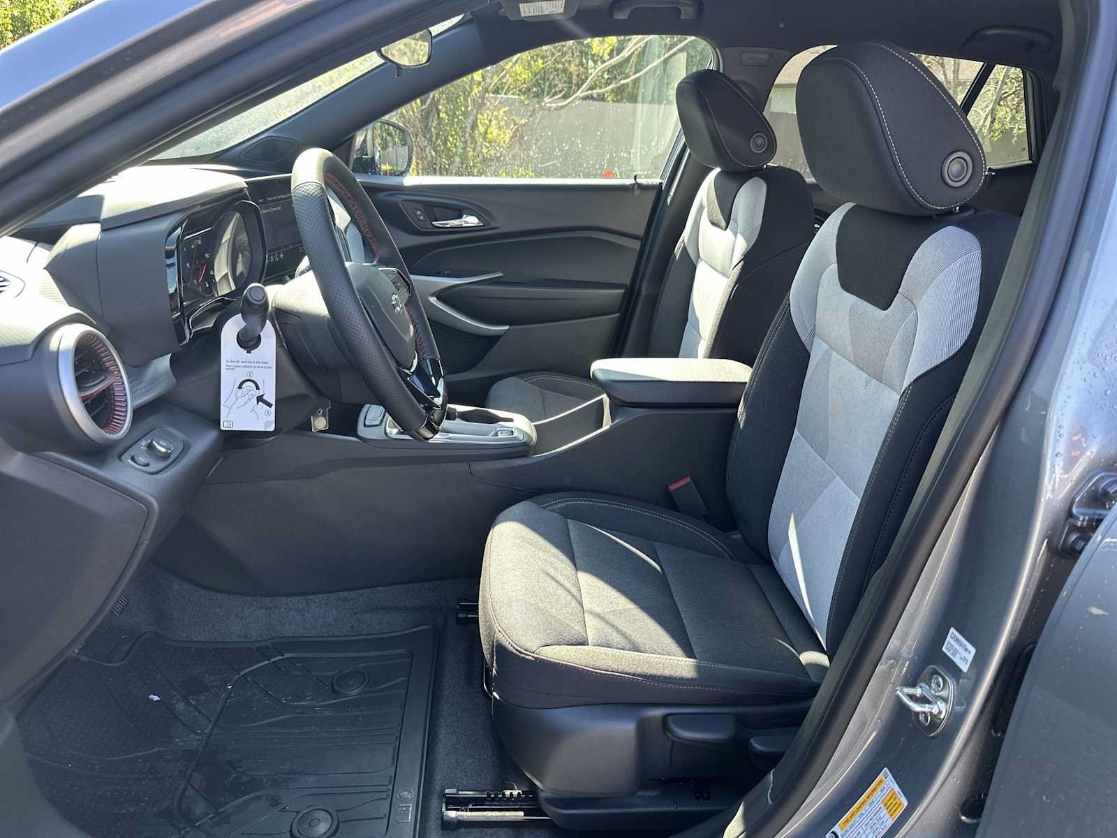 New 2026 Chevrolet Trax RS FWD image 15
