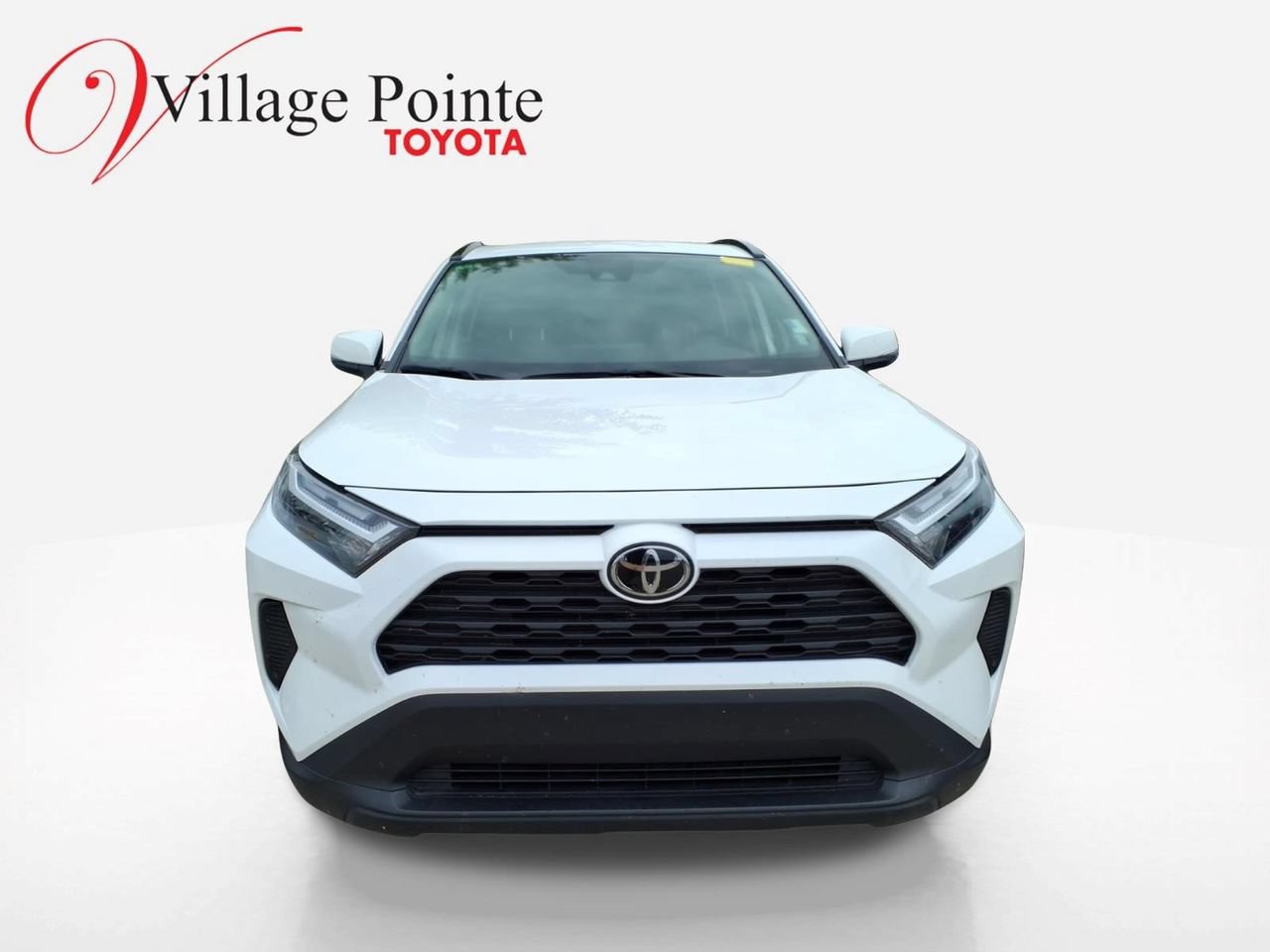 Used 2025 Toyota RAV4 XLE AWD/4WD image 5