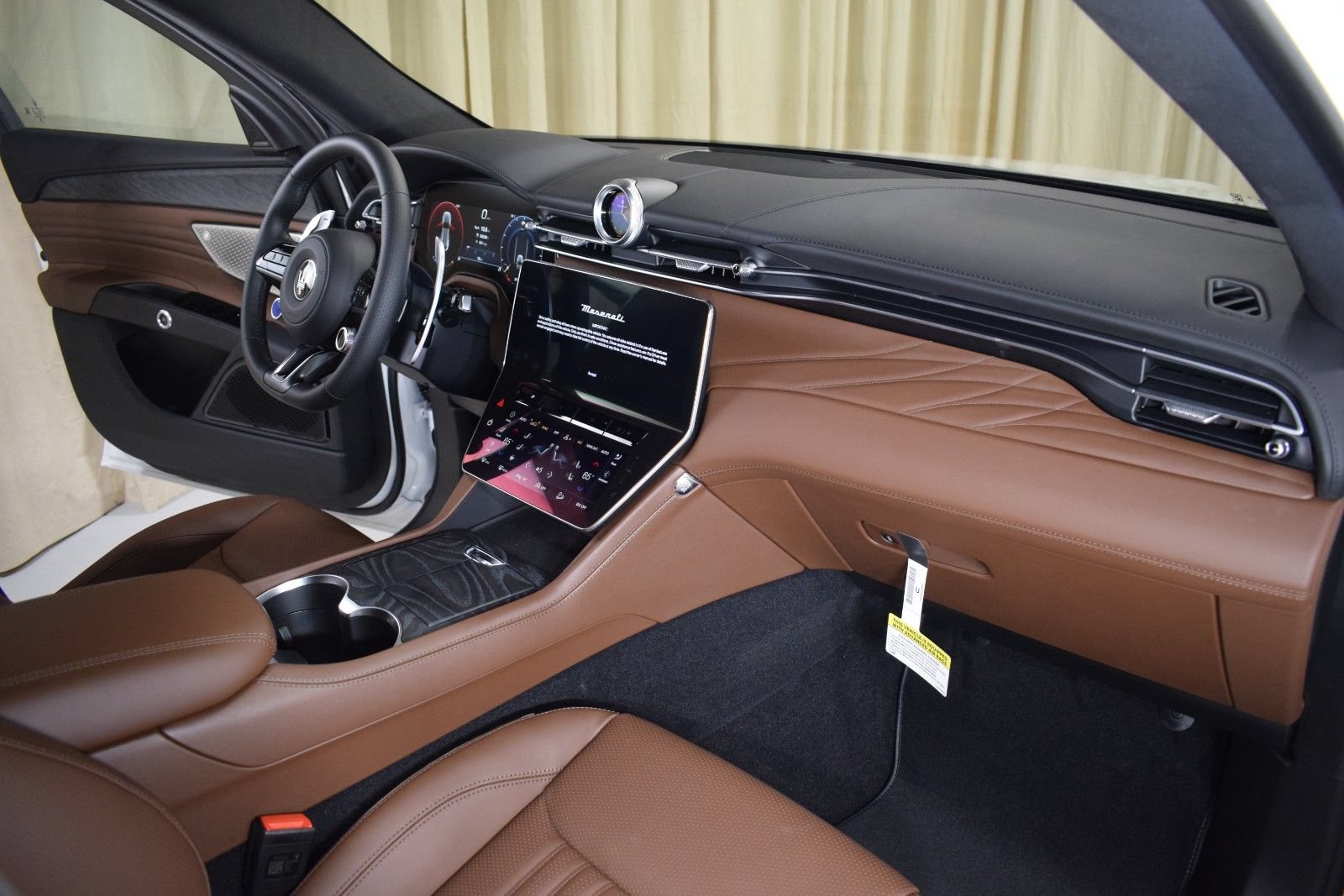 Used 2024 Maserati Grecale GT AWD/4WD image 24