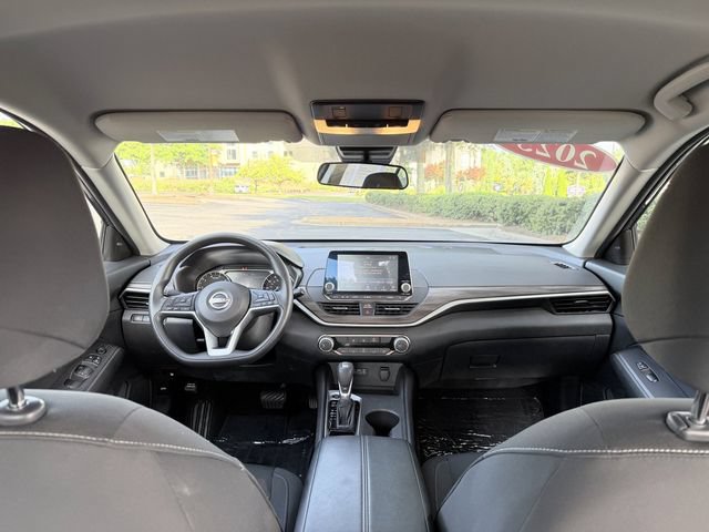 Used 2025 Nissan Altima 2.5 SV FWD image 32