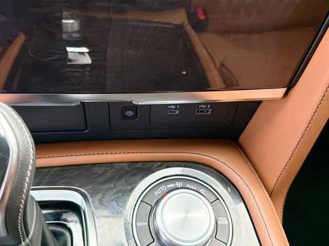 Used 2023 INFINITI QX80 Sensory w/ All-Season Package image 33