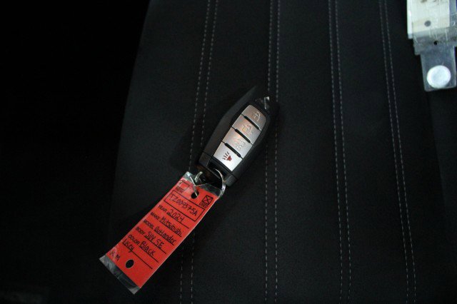 Used 2024 Mitsubishi Outlander SE image 32