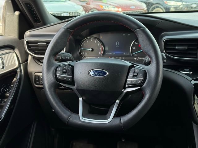 Used 2024 Ford Explorer ST-Line w/ Class IV Trailer Tow Package image 7