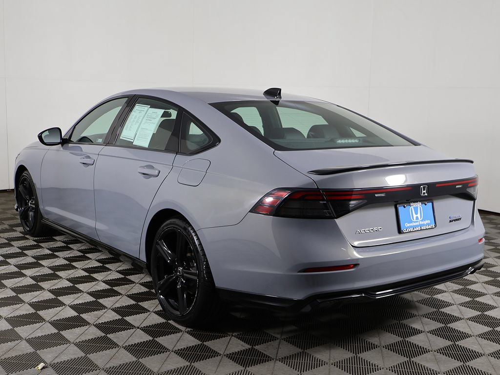 Used 2023 Honda Accord Sport image 9