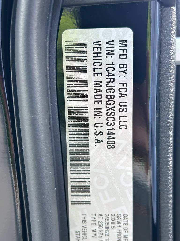 Certified 2025 Jeep Grand Cherokee Limited RWD image 46