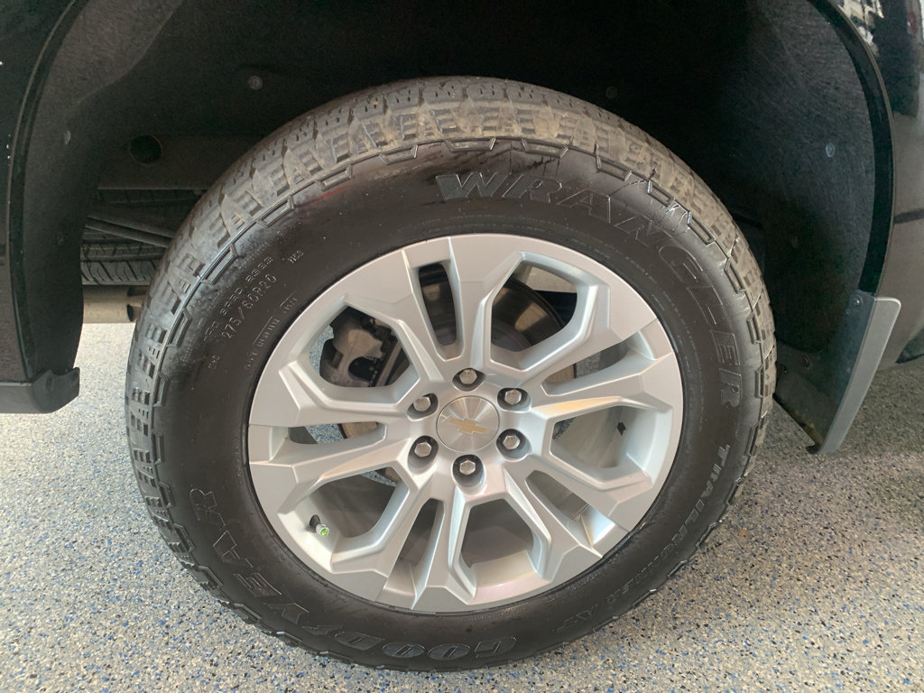 Used 2023 Chevrolet Silverado 1500 LTZ AWD/4WD image 34