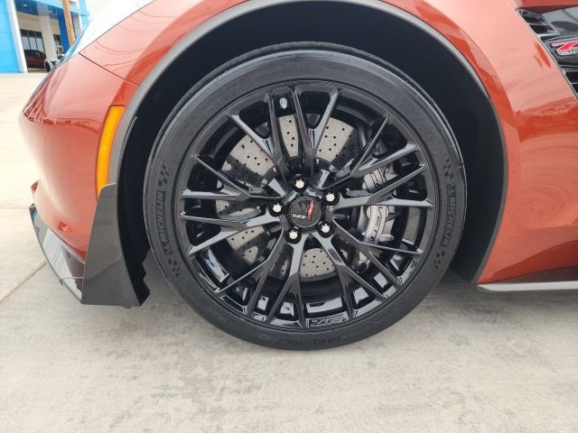 Certified 2016 Chevrolet Corvette Z06 w/ 3LZ Preferred Equipment Group image 18
