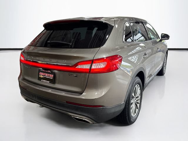Used 2016 Lincoln MKX Select w/ Select Plus Package AWD/4WD image 6