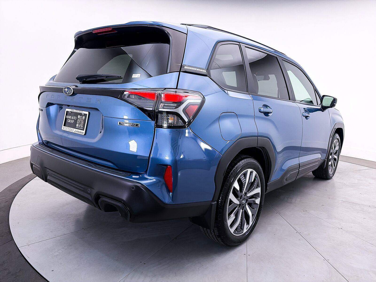 Used 2025 Subaru Forester Touring w/ Popular Package - Touring AWD/4WD image 18