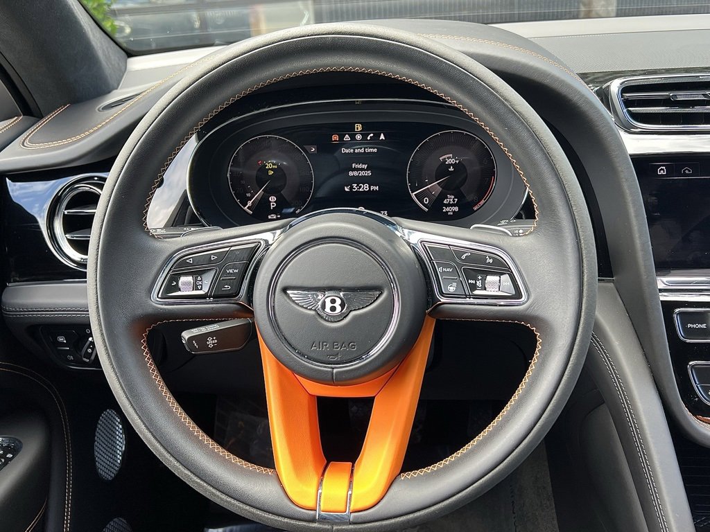 Used 2023 Bentley Bentayga image 40