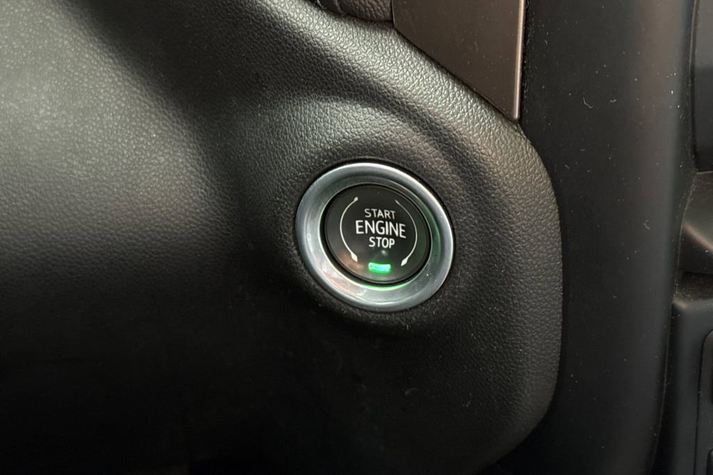 Used 2020 Chevrolet Silverado 2500 High Country w/ Technology Package image 32