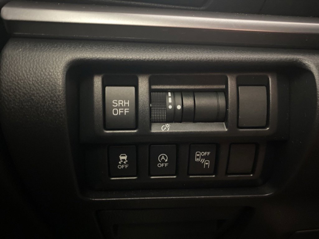 Used 2022 Subaru Crosstrek 2.5i Limited w/ Moonroof Package 1 image 17