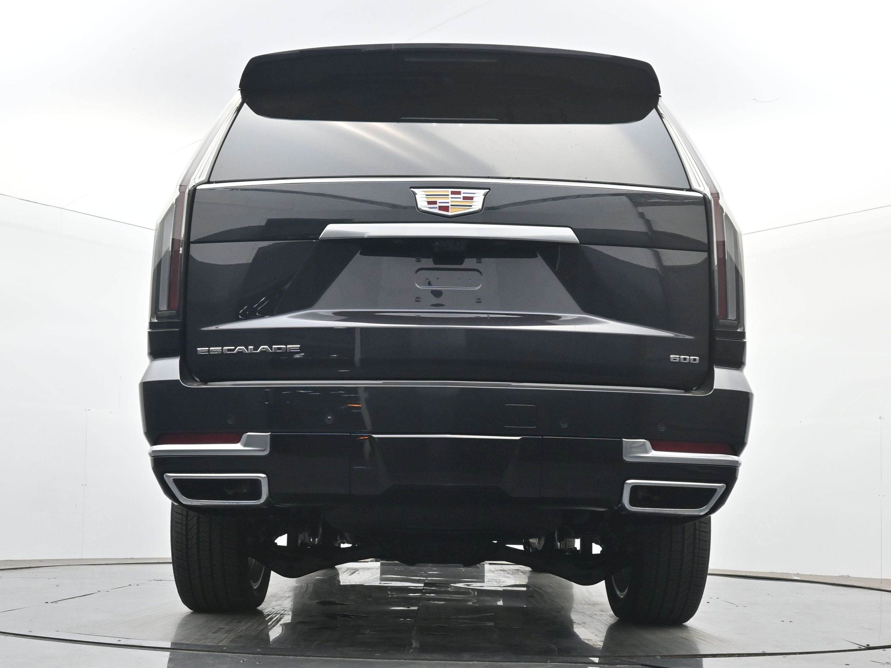 New 2026 Cadillac Escalade ESV Luxury w/ LPO, Floor Liner Package AWD/4WD image 18
