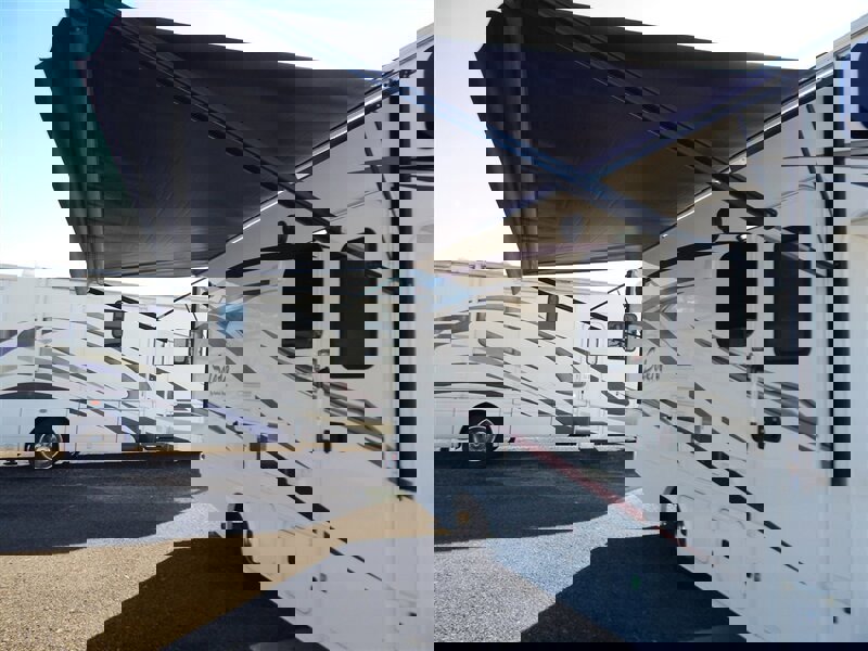 Used 2015 Mercedes-Benz Sprinter 3500 image 47